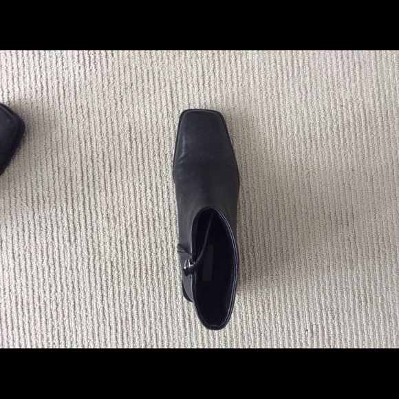 HM black boots. - Picture 5 of 9